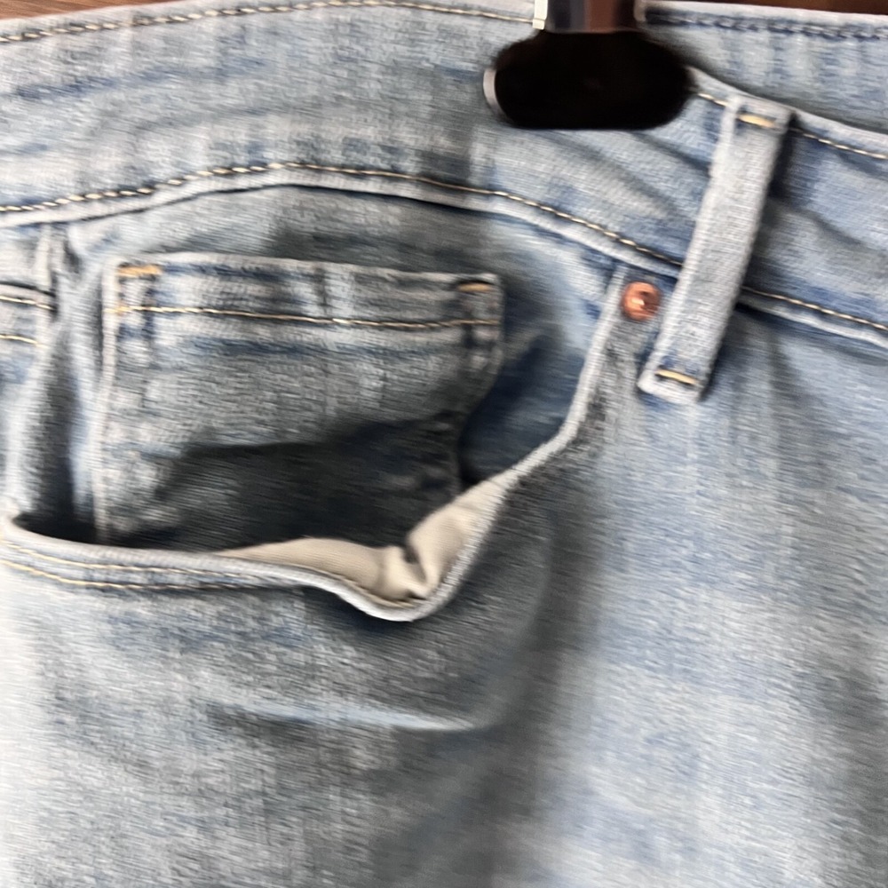 LEVI Signature-Women's 5 Pocket Stretch Denim Jeans Size 35/30 - Picture 3 of 12